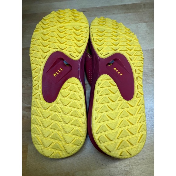 Reef Fanning Pregame Mens Flip Flops Bottle‎ Opener Sandals Size 12 NEW